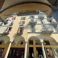 1 locale - 