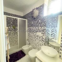 1 locale - 