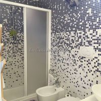 1 locale - 