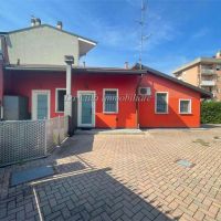Casa singola/Villa/Villa Bifamiliare - Novara(NO)