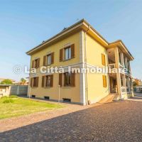 Villa Bifamiliare/Villa/Casa singola - Novara(NO)
