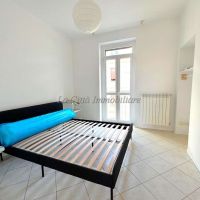 1 locale - Novara(NO)