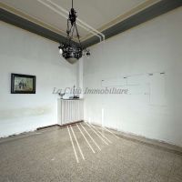 1 locale - Novara(NO)
