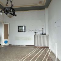 1 locale - Novara(NO)