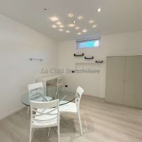 1 locale - Novara(NO)