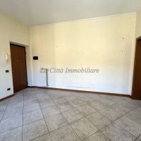 3 locali - Galliate(NO)
