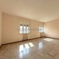 3 locali/4 o più locali/Appartamento - Novara(NO)