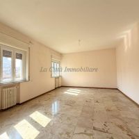 3 locali/4 o più locali/Appartamento - Novara(NO)