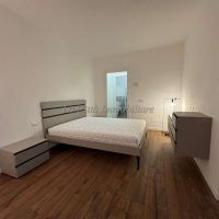 1 locale - Novara(NO)