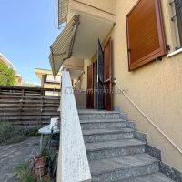Villa/Villa Bifamiliare/Villetta schiera - Novara(NO)